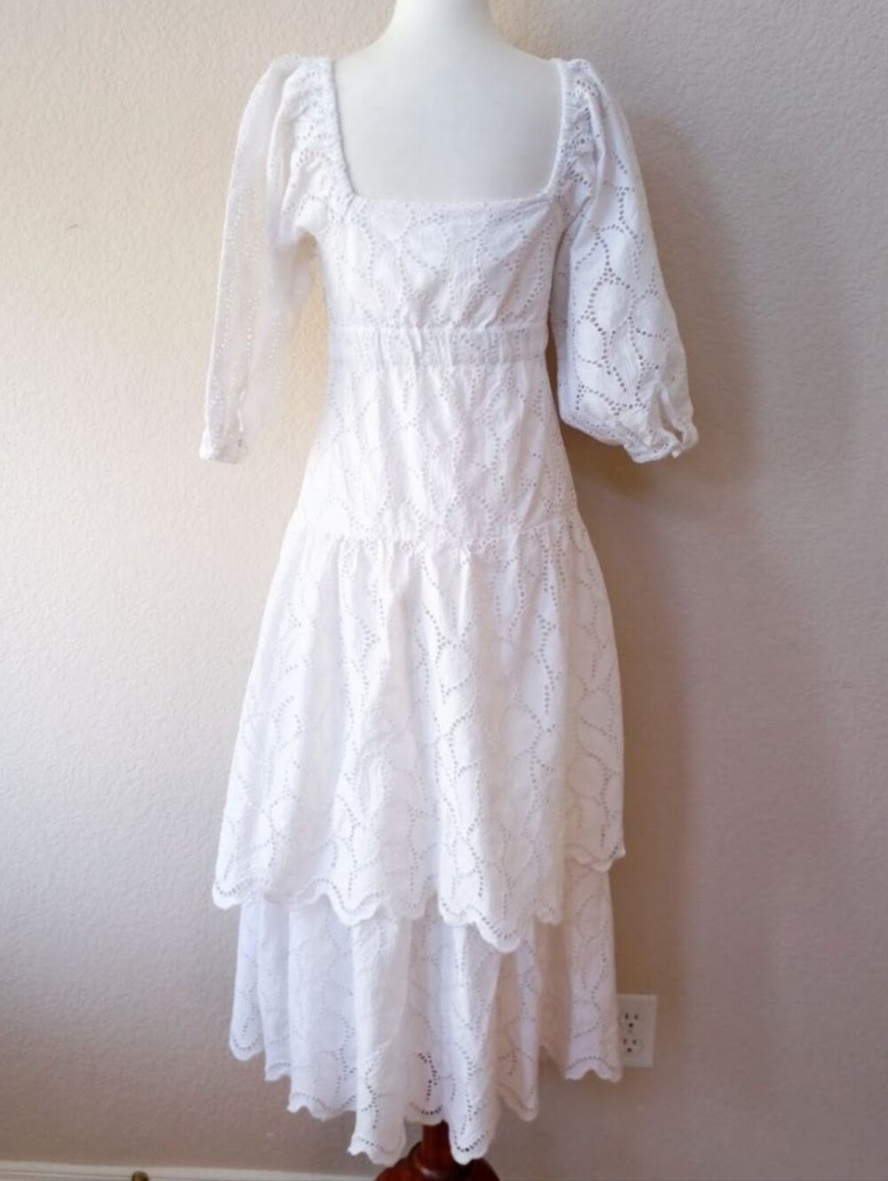 Anthropologie Maeve elegant white tiered eyelet midi dress with a square neckli - Picture 7 of 10